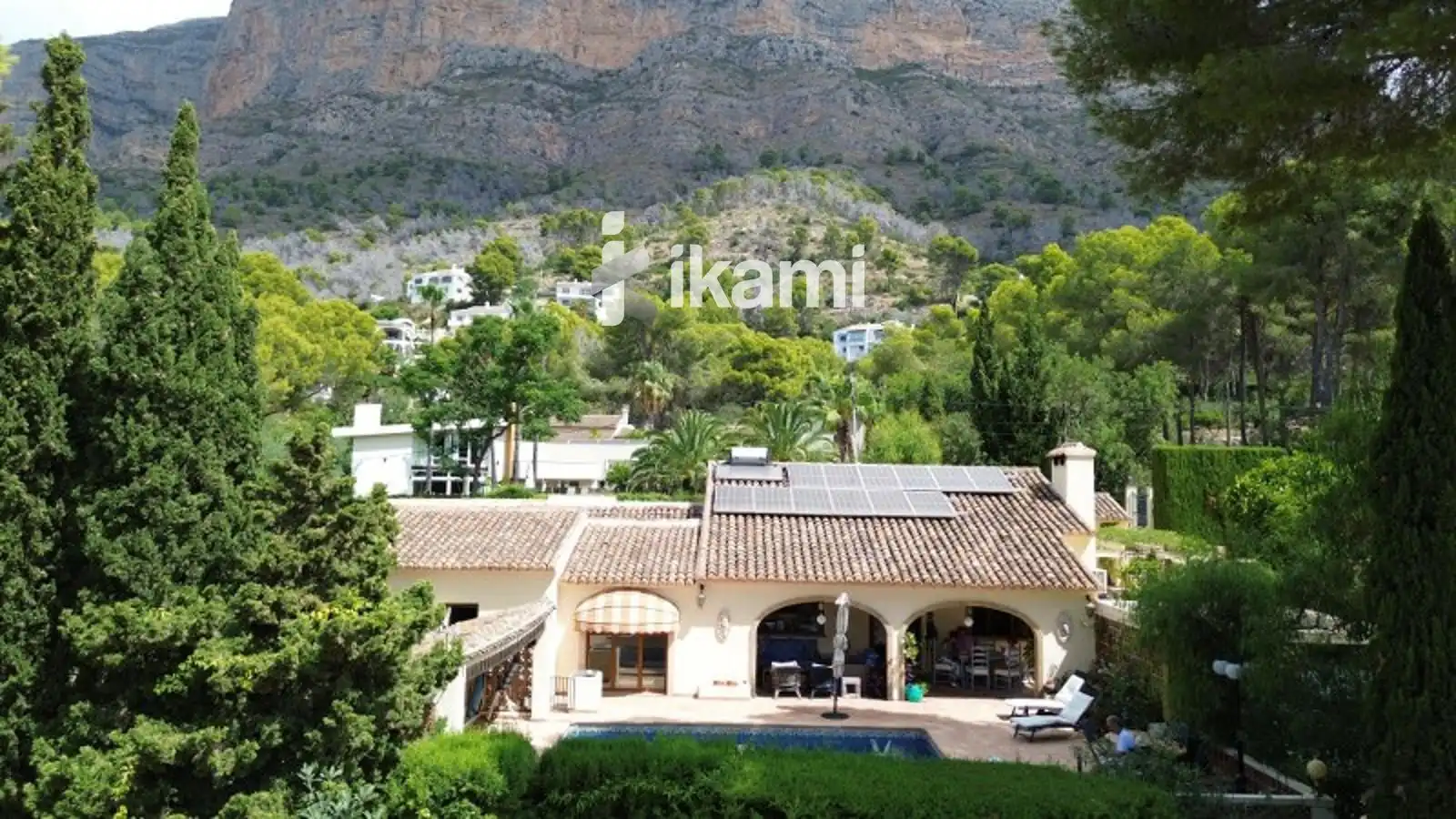 Vista exterior de Casa o xalet en venda en Jávea / Xàbia amb Aire condicionat, Calefacció i Jardí privat