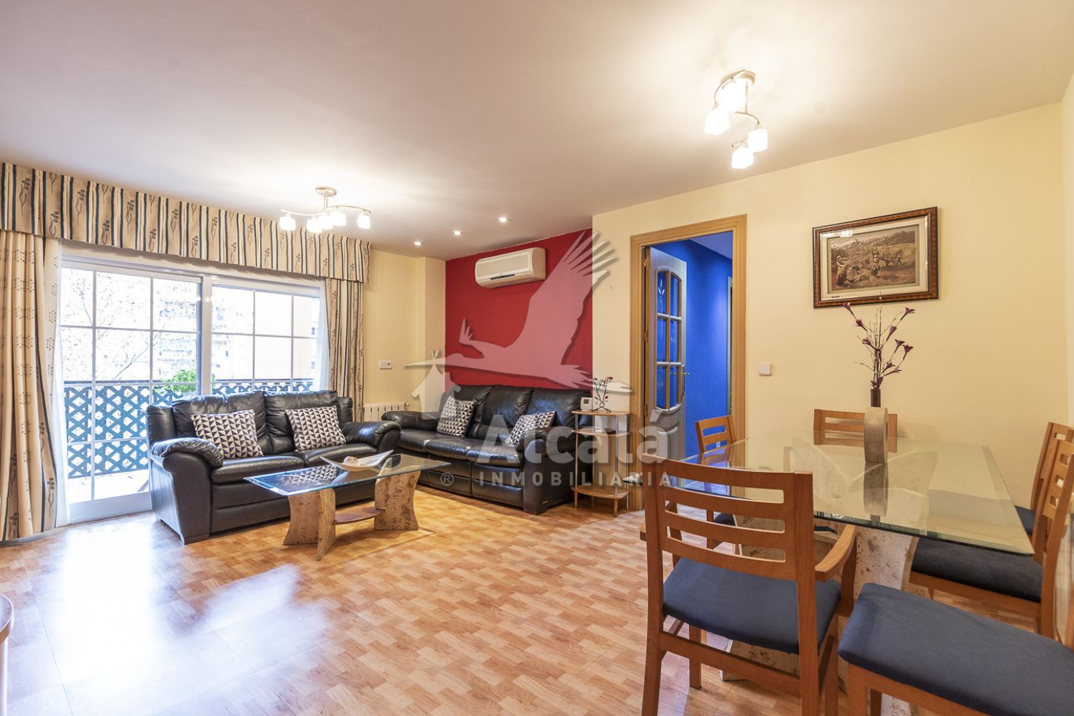 Living room of Flat for sale in Asturianos  with Air Conditioner, Heating and Terrace