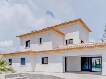 Xalet amb piscina en venda a Marisol Park - Ortembach - Los Almendros