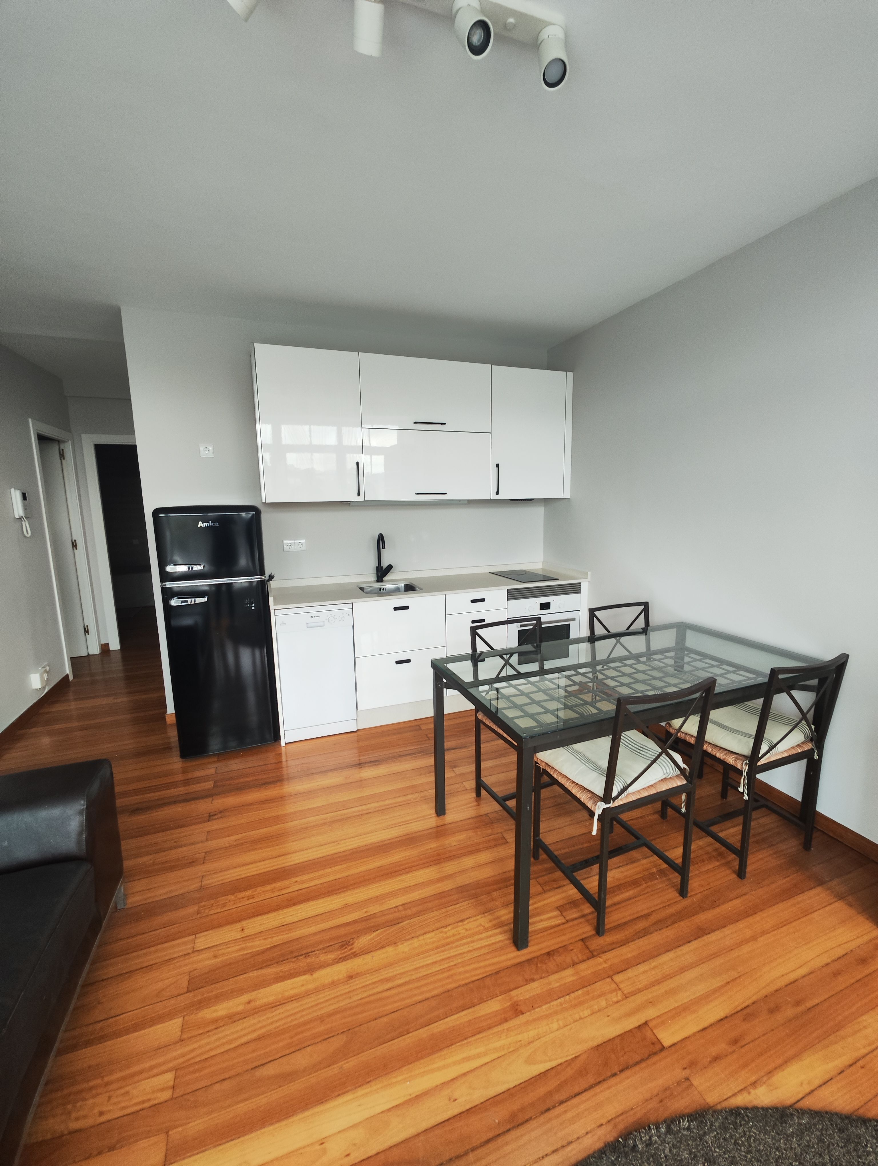 Flat to rent in Avenida de Lugo, Ensanche - Sar
