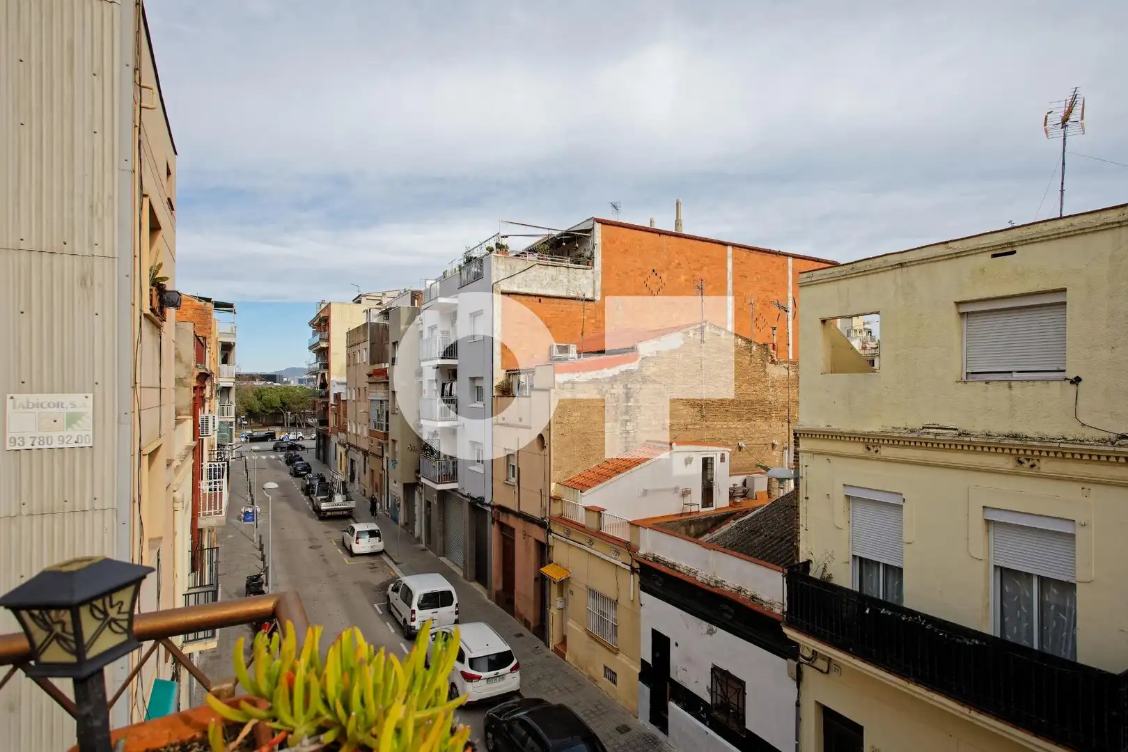 Exterior view of Detached homes for sale in Sant Adrià de Besòs  with Air Conditioner, Terrace and Storage room