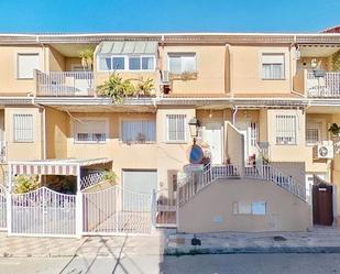 Vista exterior de Casa adosada en venda en Maracena amb Parquet, Terrassa i Traster