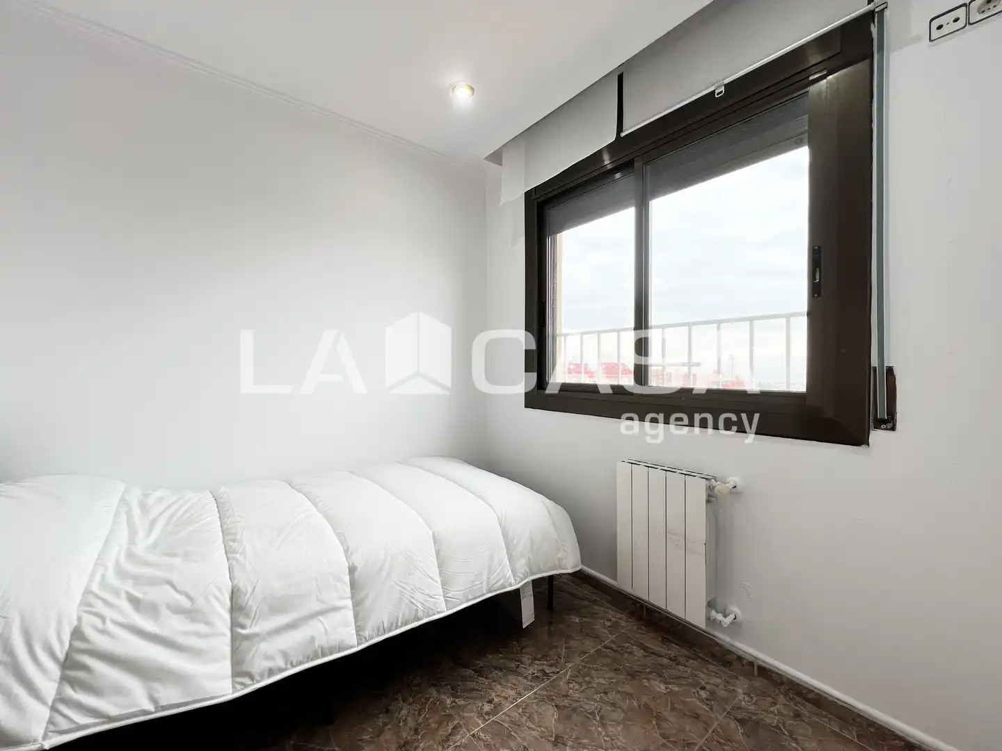 Habitación de Piso en venta en Badalona con Calefacción