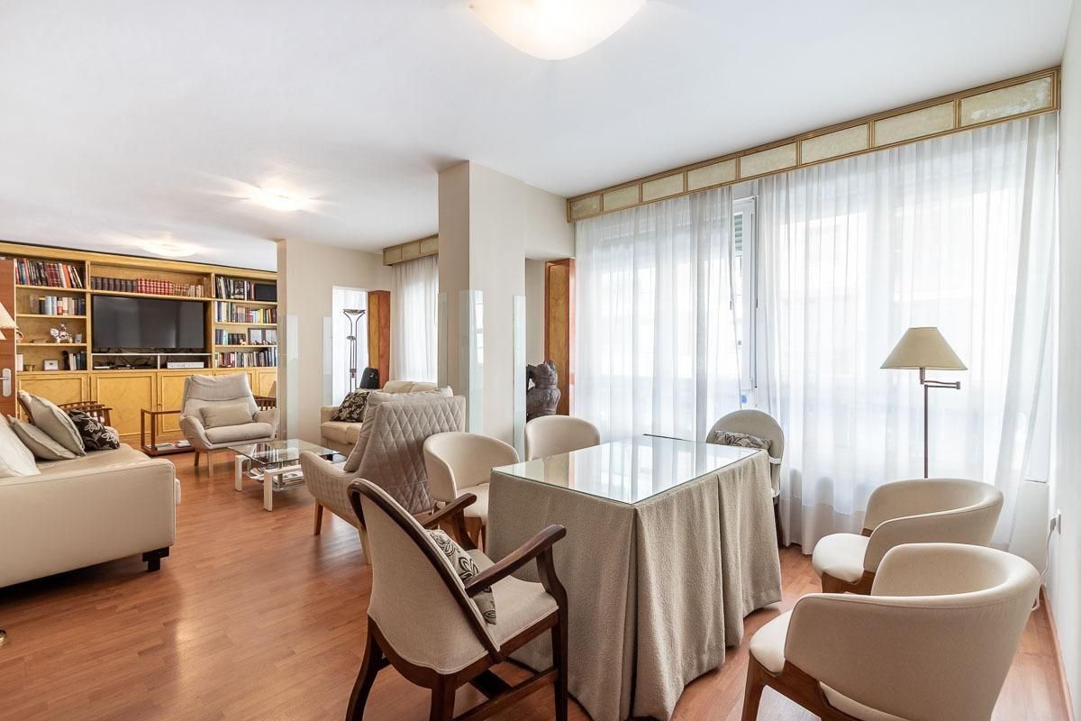 Flat for sale in Calle Emperatriz Eugenia, 11, Camino de Ronda
