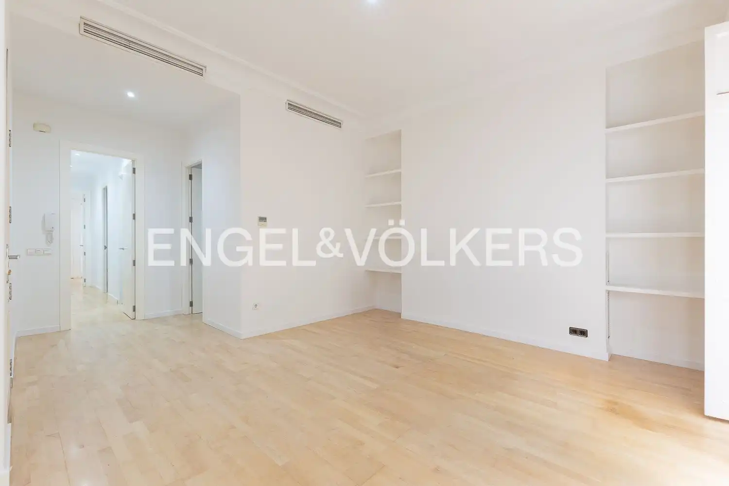 Living room of Flat for rent in Valencia  with Air Conditioner, Heating and Parquet flooring