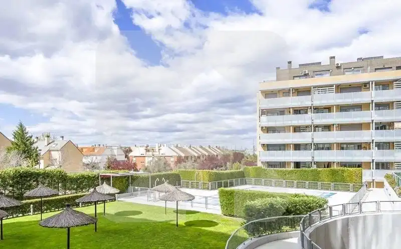 Terraza de Ático en venta en Valdemoro con Aire acondicionado, Calefacción y Jardín privado