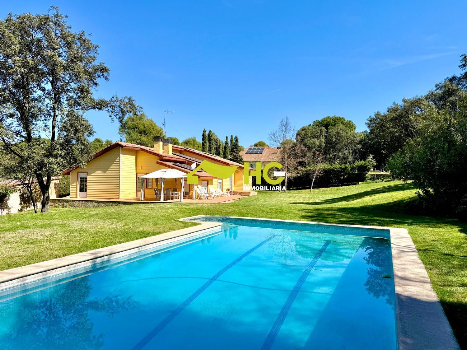 Jardí de Casa o xalet en venda en Villaviciosa de Odón amb Aire condicionat, Calefacció i Jardí privat