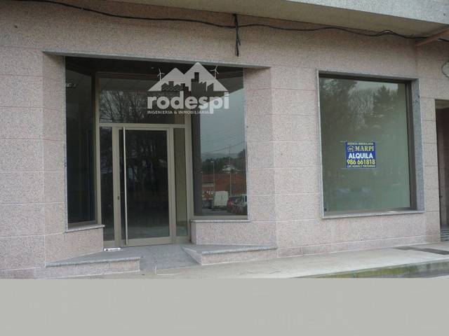 Local comercial en Alquiler en Ponteareas