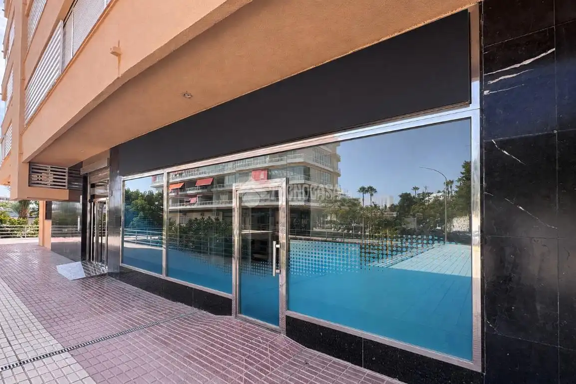 Geschaftsraum zur Miete in Torremolinos mit Klimaanlage, Heizung und Alarm
