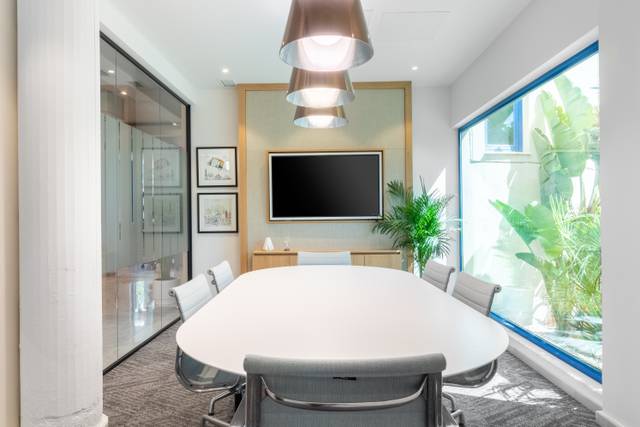 Oficina en Alquiler en Muelle Poniente, 2A en Ensanche - Diputación