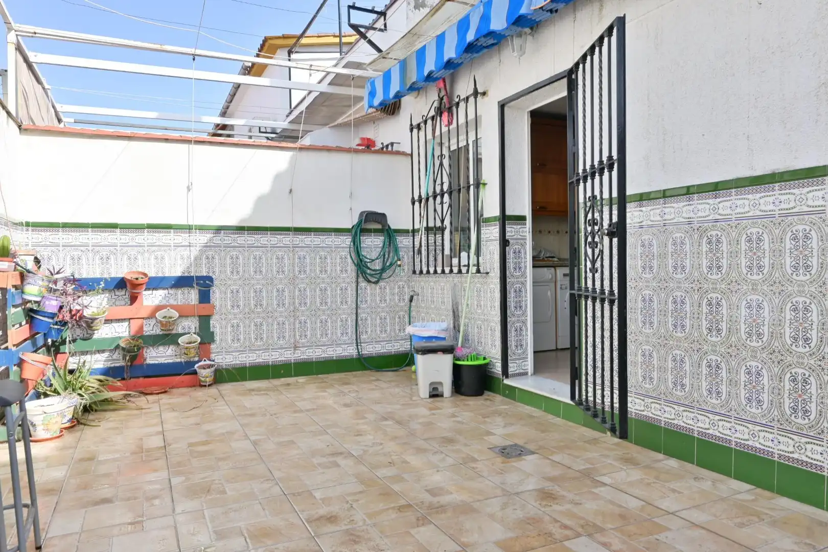 Terrace of Houses for sale in Sevilla  with Air Conditioner and Terrace