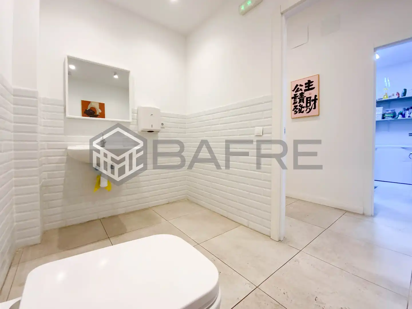 Baño de Local de alquiler en Madrid