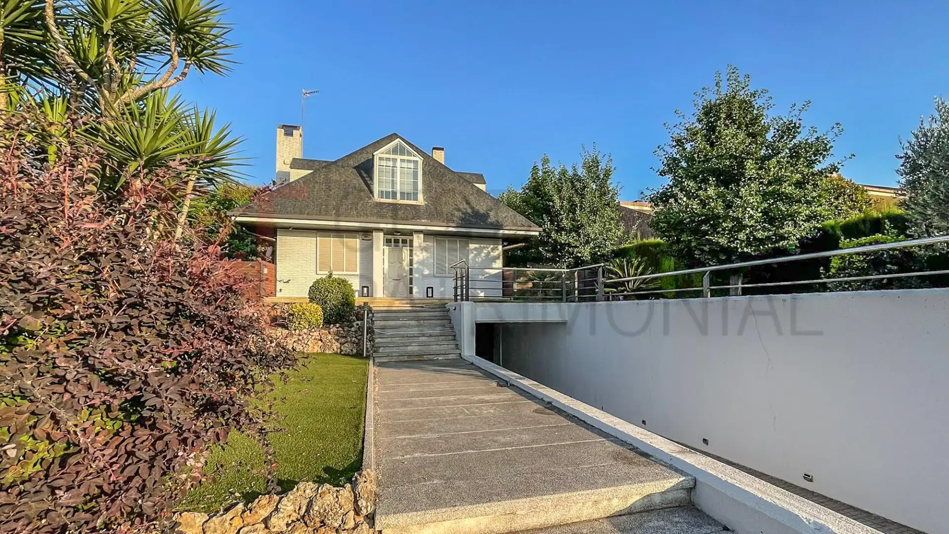 Vista exterior de Casa o chalet en venta en Canovelles con Aire acondicionado, Calefacción y Jardín privado