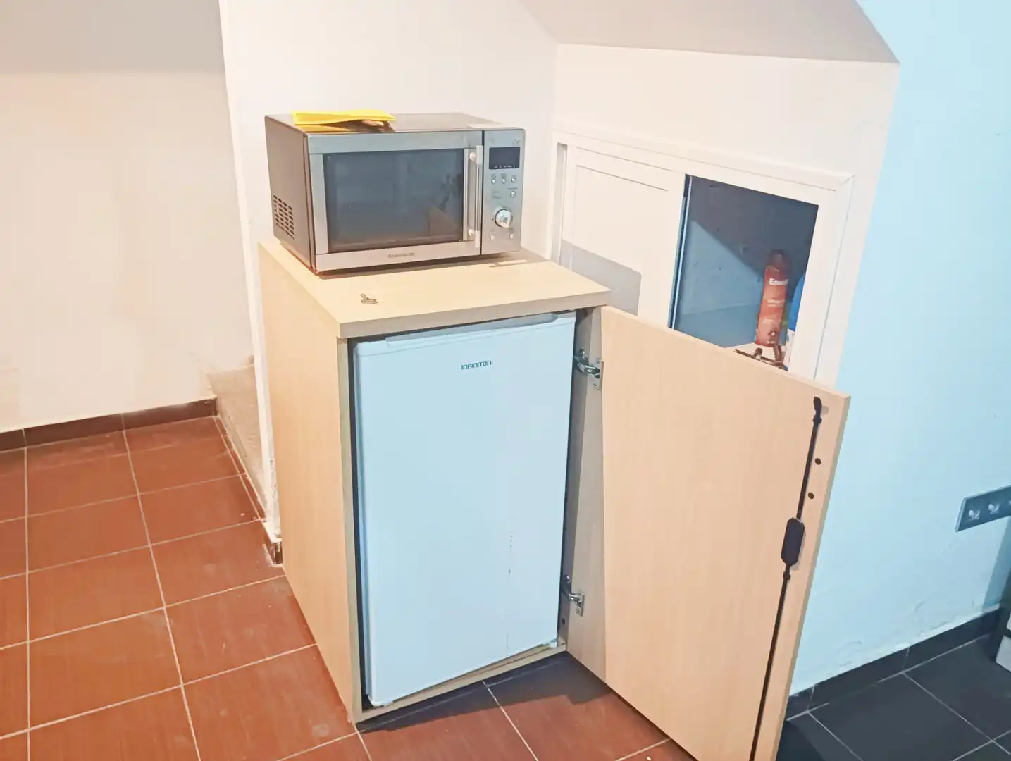 Cocina de Nave industrial en venta en Bollullos de la Mitación con Calefacción