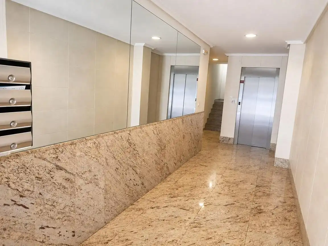 Wohnung zur Miete in Alicante / Alacant mit Parkett und Möbliert