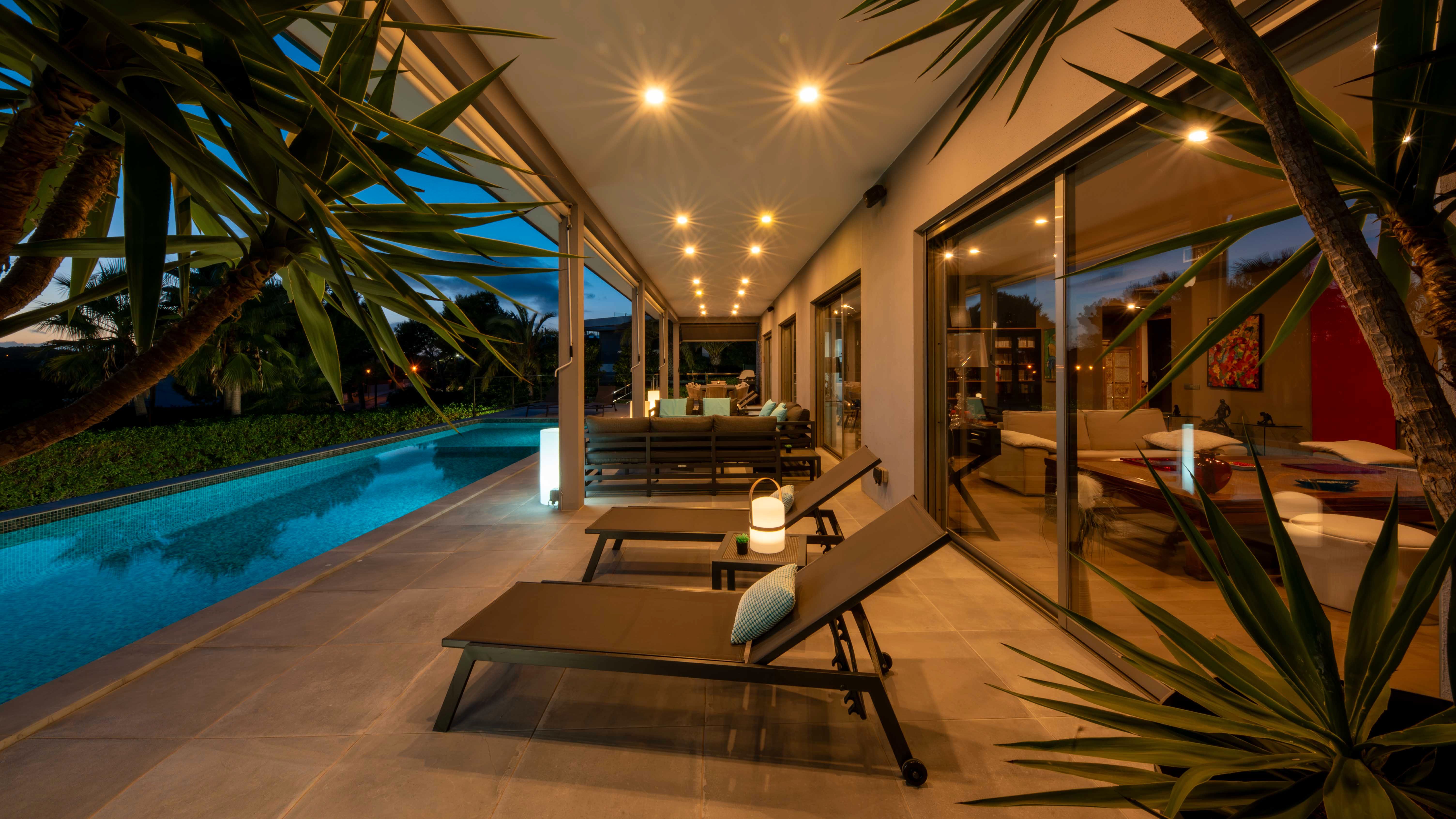 Terrace of House or chalet for sale in Calvià  with Air Conditioner, Swimming Pool and Furnished