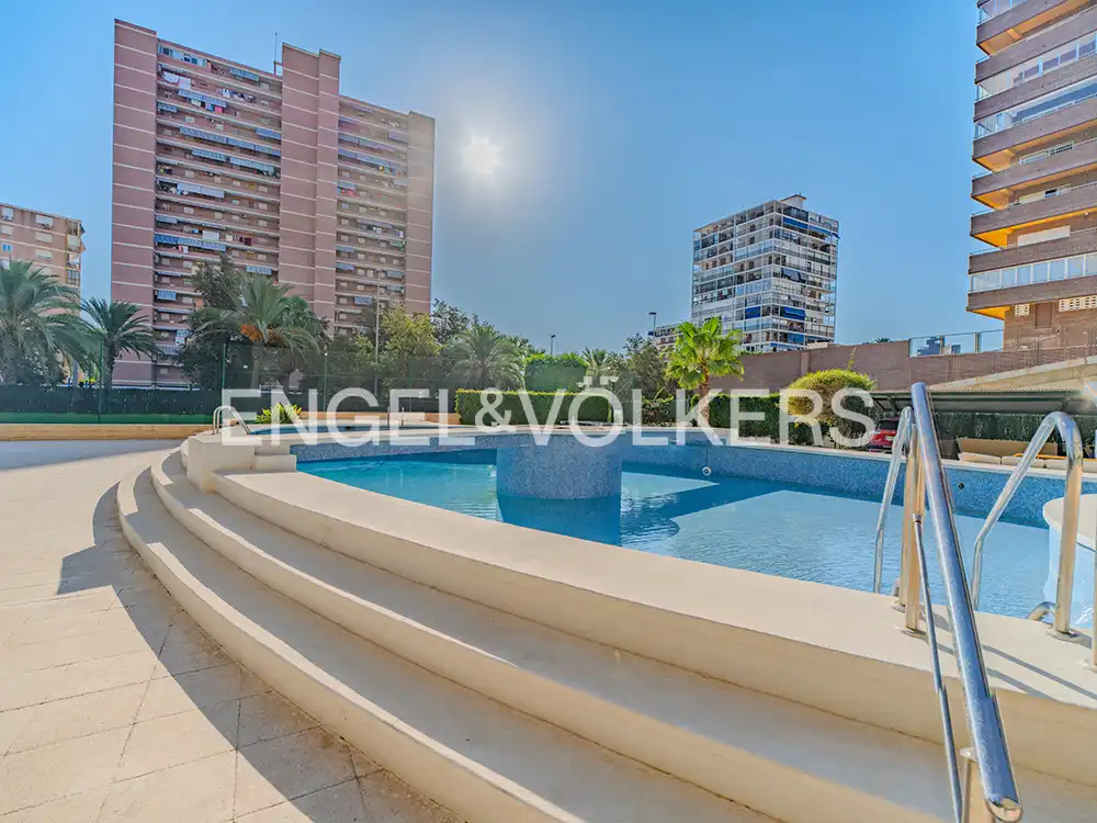 Swimming pool of Flat for sale in Alicante / Alacant  with Heating, Terrace and Community pool