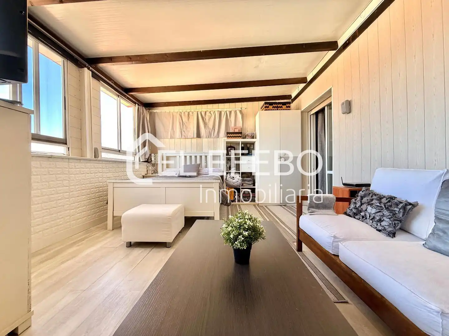 Sala de estar de Casa adosada en venta en Antequera con Aire acondicionado, Calefacción y Parquet