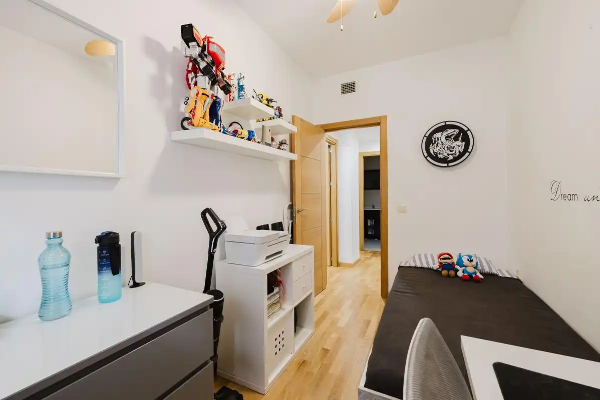Habitación de Planta baja en venta en Torremolinos con Aire acondicionado, Calefacción y Amueblado