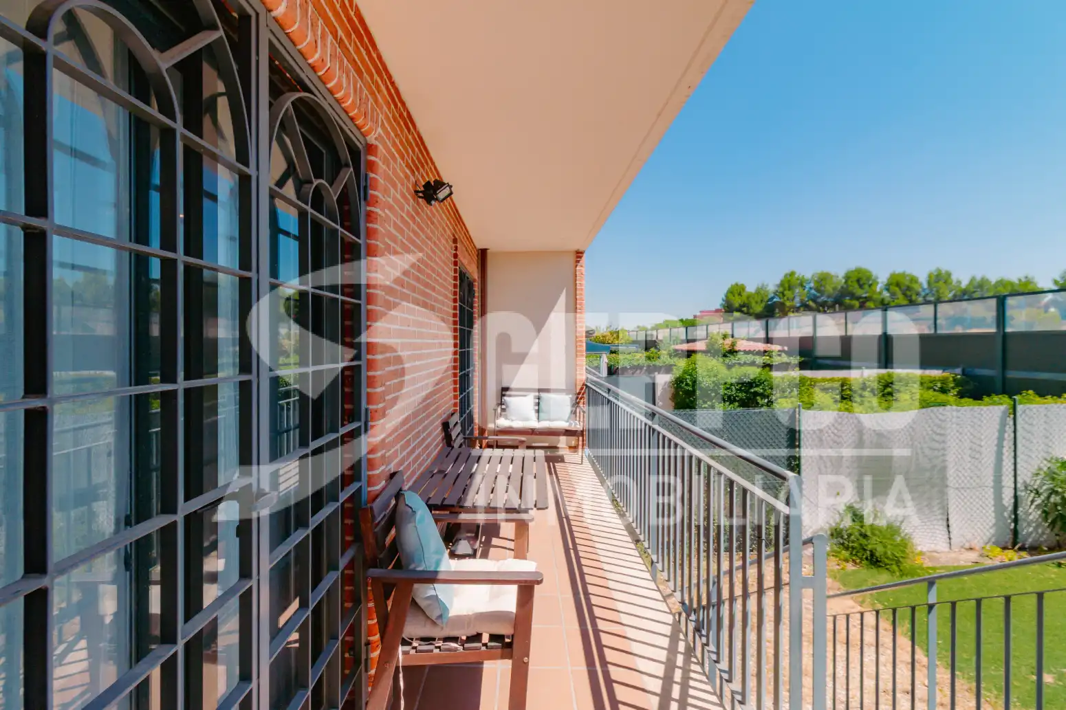 Terraza de Casa adosada en venta en Alcalá de Henares con Calefacción, Terraza y Piscina comunitaria