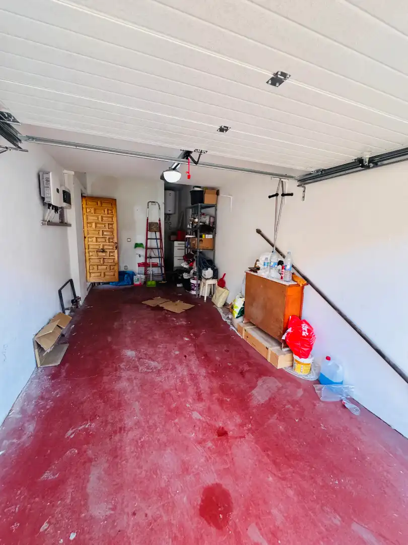 Casa adosada en venta en Laguna de Duero con Calefacción, Jardín privado y Parquet