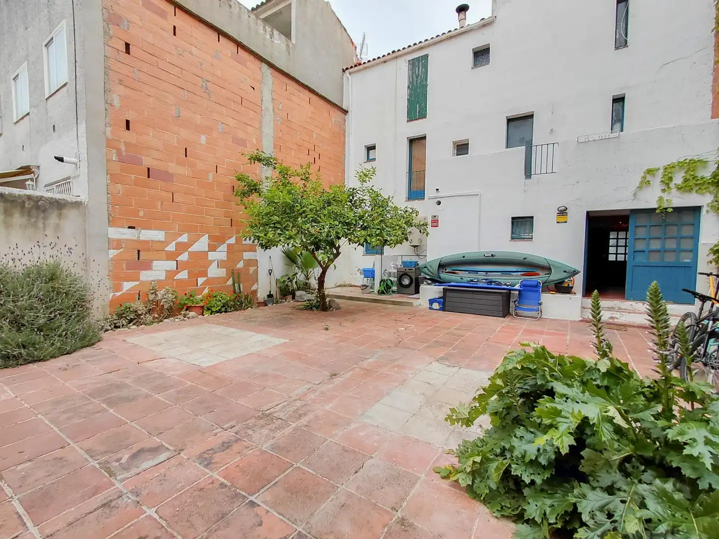Jardí de Casa adosada en venda en Cunit amb Jardí privat, Terrassa i Balcó