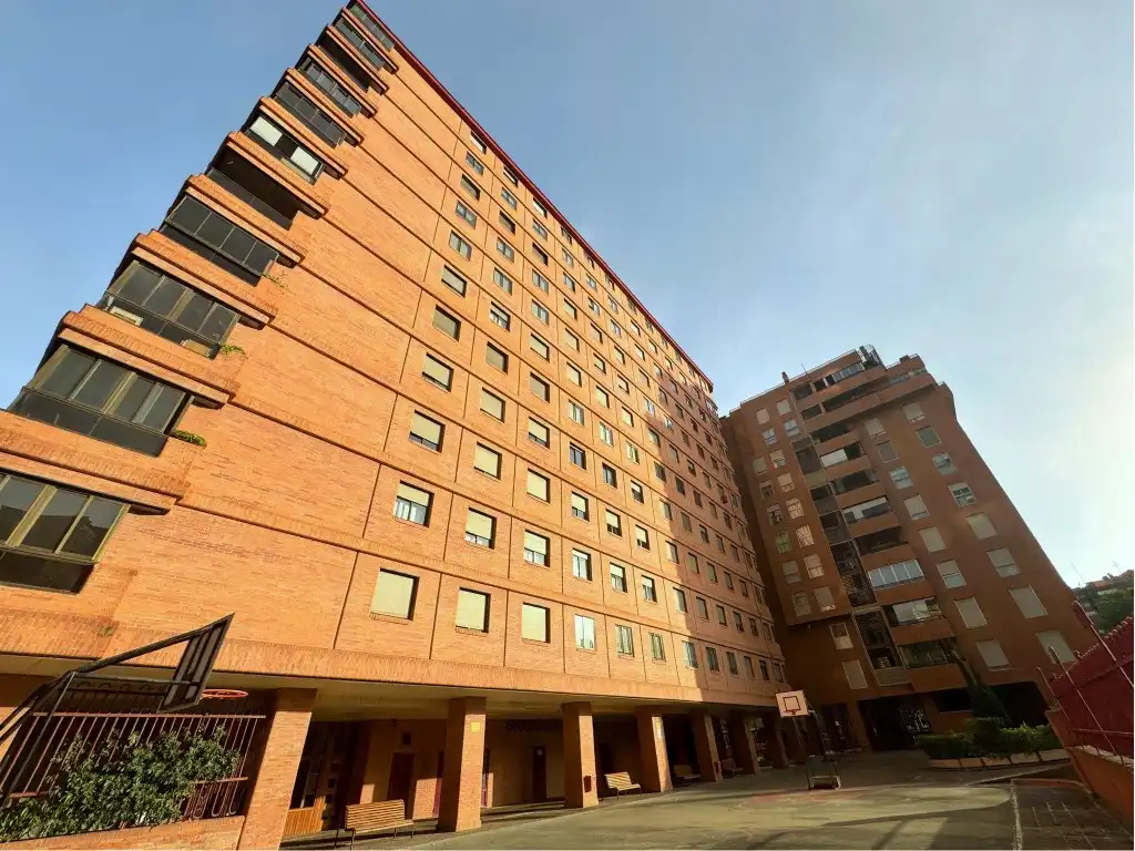 Vista exterior de Pis en venda en Zaragoza amb Jardí privat