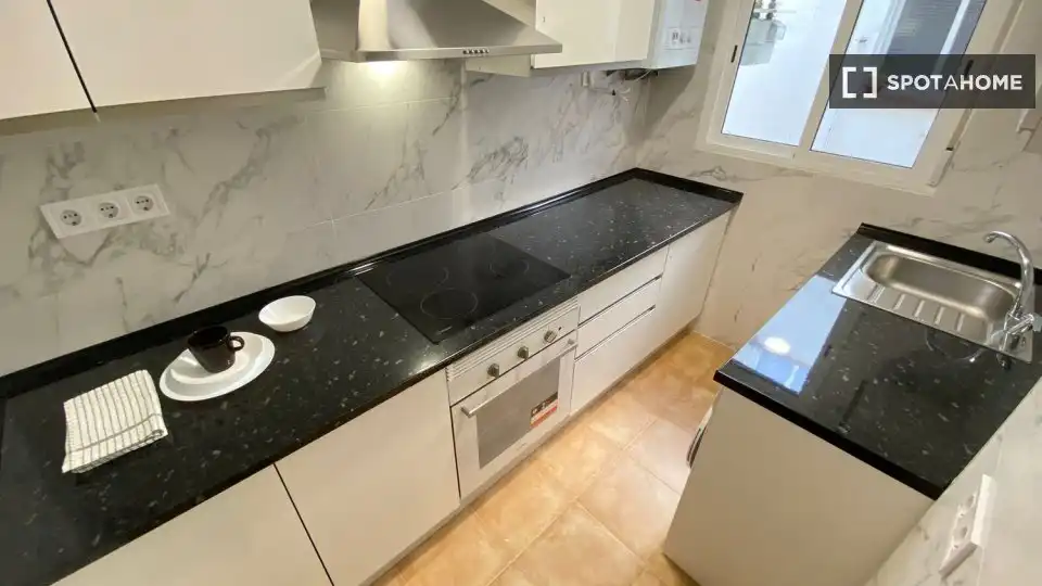 Cocina de Piso de alquiler en Madrid con Aire acondicionado, Calefacción y Amueblado