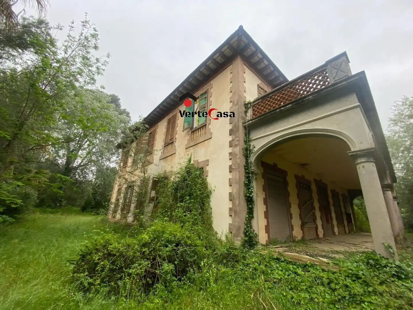 Casa rústica con terraza en venta en Partida Fredat