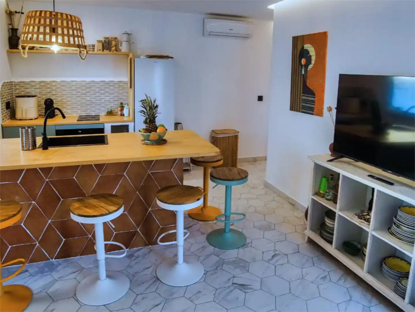 Kitchen of Flat for sale in Oliva  with Air Conditioner, Private garden and Storage room