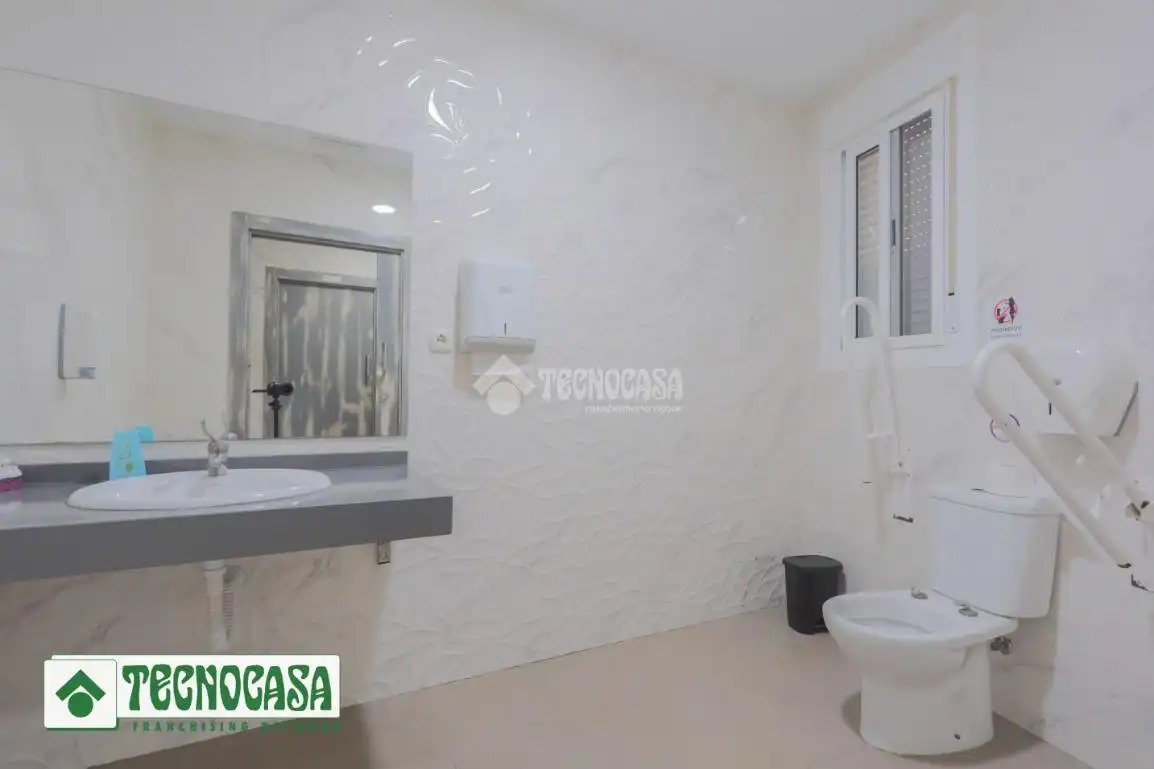 Local comercial en venda a Adra, imagen 13