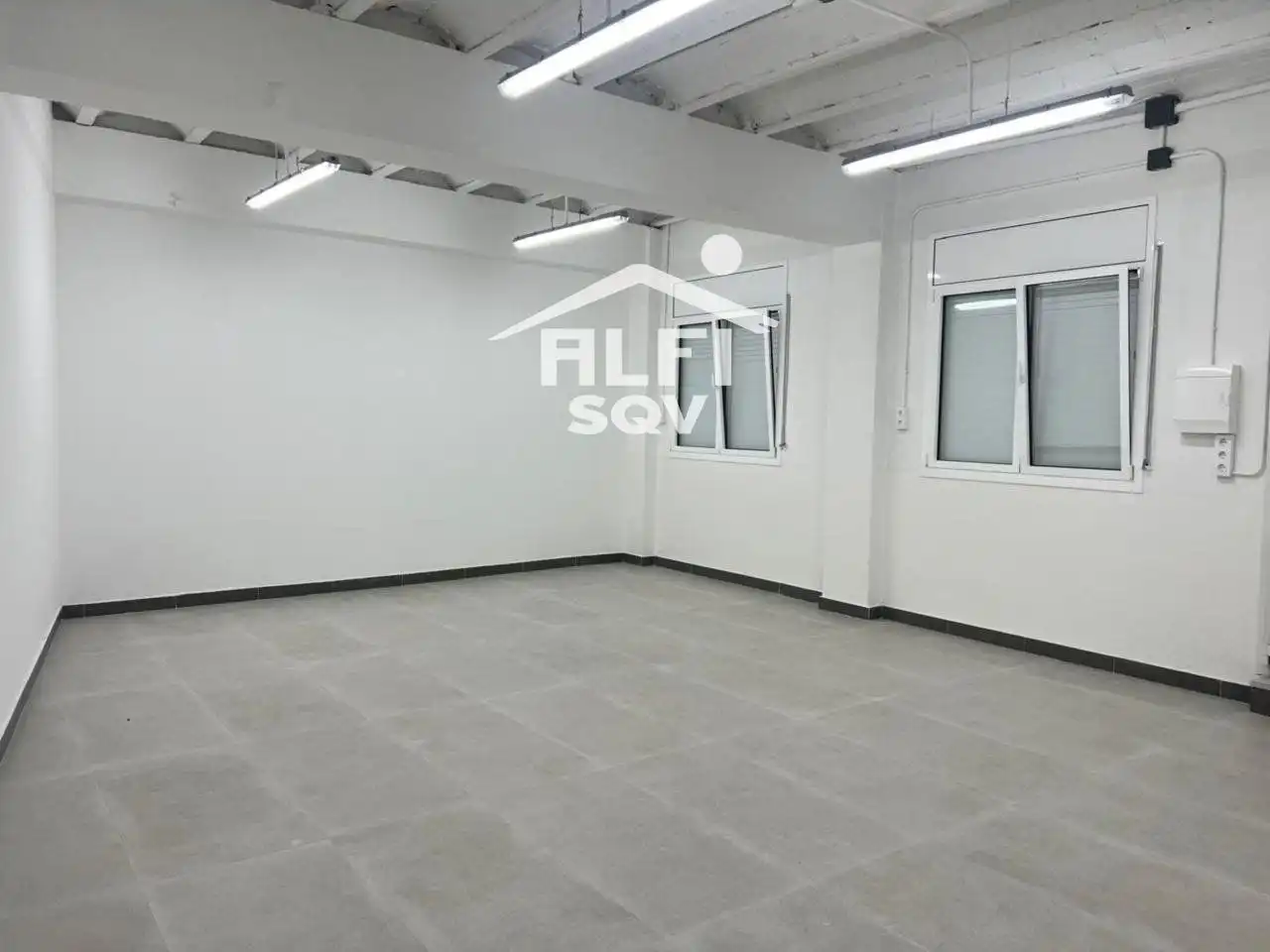 Local comercial en alquiler en MONTSERRAT, imagen 2