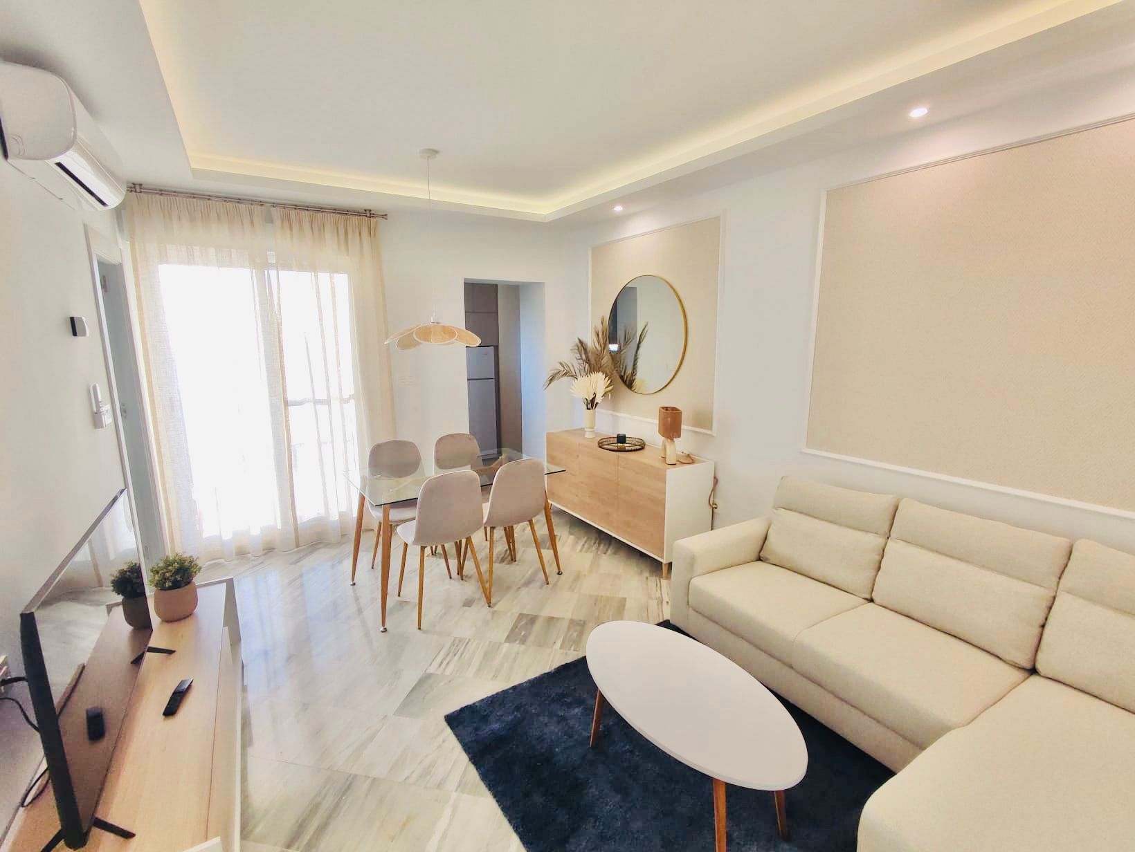Sala de estar de Piso de alquiler en  Granada Capital con Aire acondicionado, Calefacción y Terraza