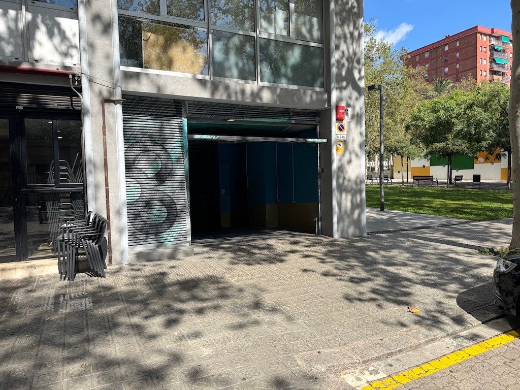 Vista exterior de Garatge en venda en  Barcelona Capital