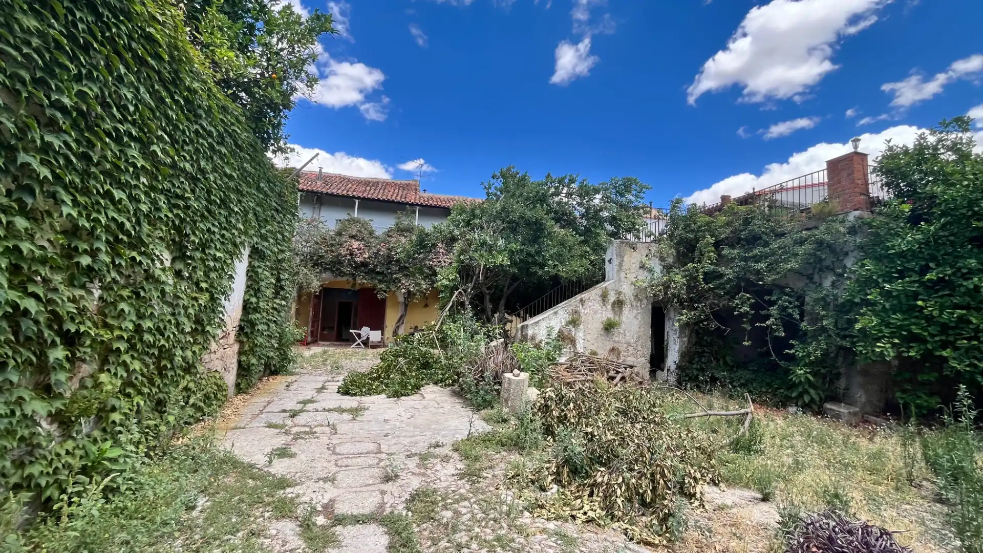 Vista exterior de Casa o xalet en venda en Trujillo amb Jardí privat, Terrassa i Traster