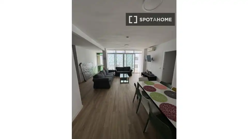 Sala de estar de Piso para compartir en Málaga con Aire acondicionado, Calefacción y Amueblado