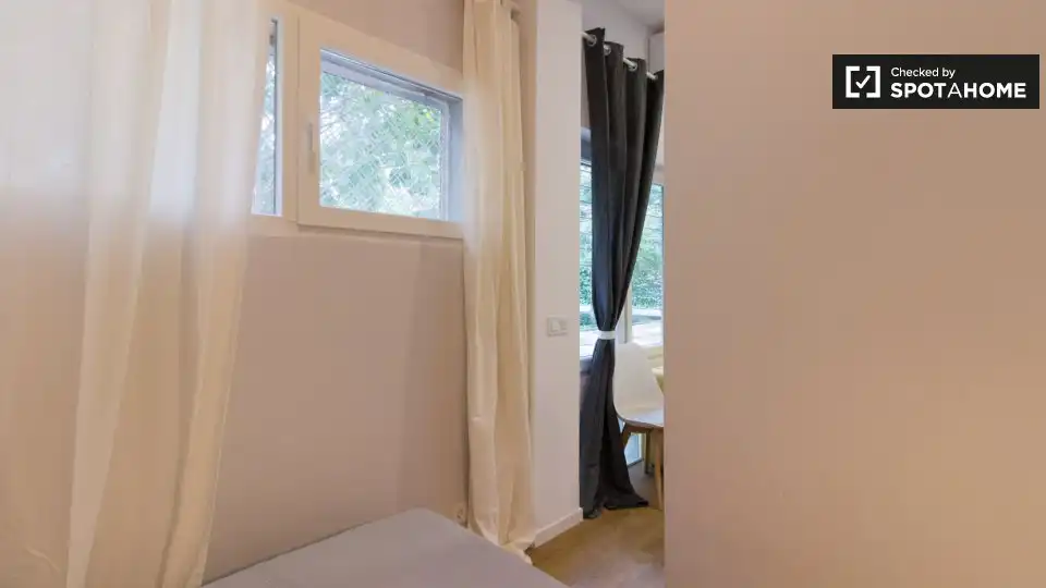 Schlafzimmer von Wohnung zur Miete in Barcelona mit Klimaanlage, Heizung und Möbliert