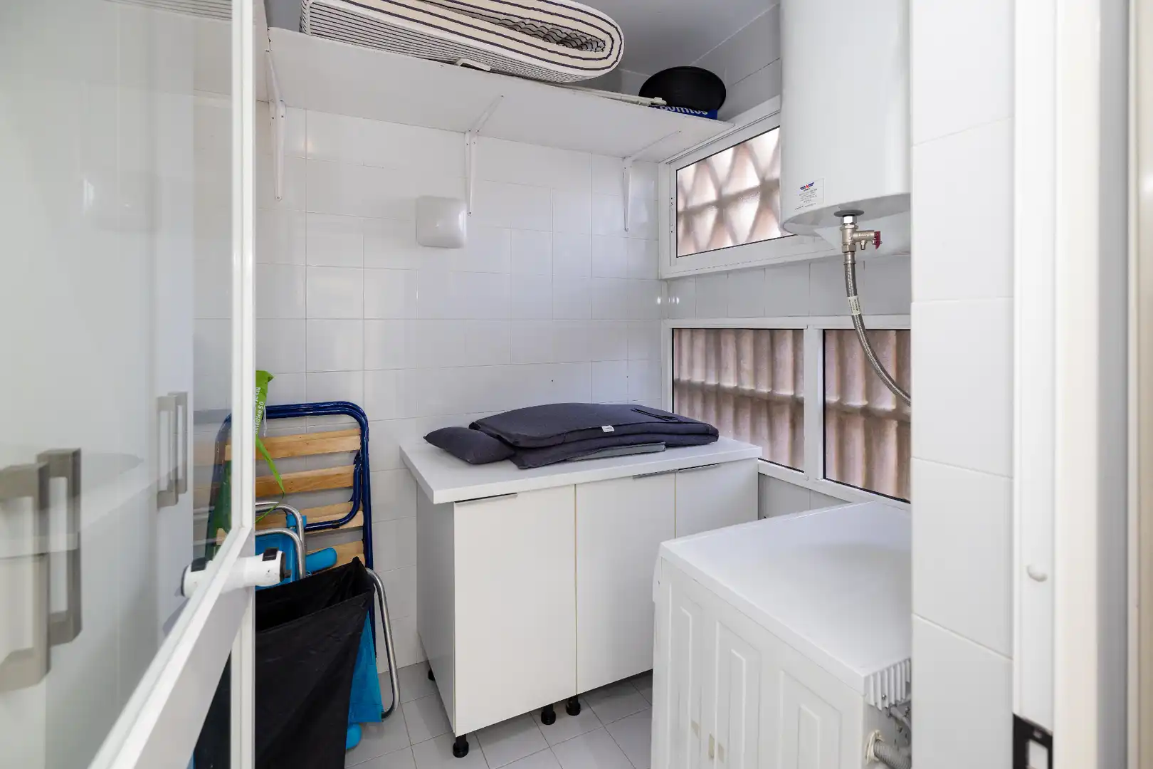 Bathroom of Flat for sale in Marbella  with Air Conditioner, Heating and Terrace