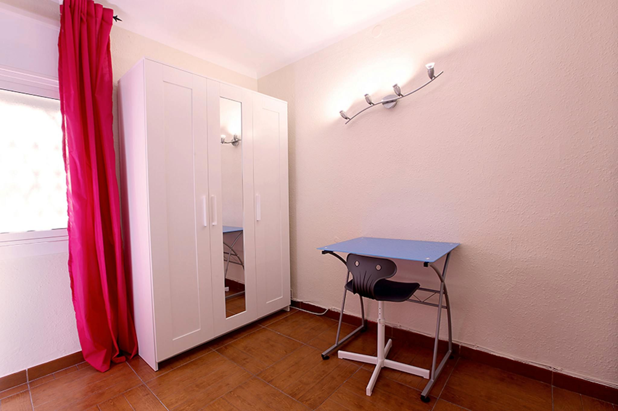 Bedroom of Flat to rent in  Barcelona Capital  with Furnished, Washing machine and TV