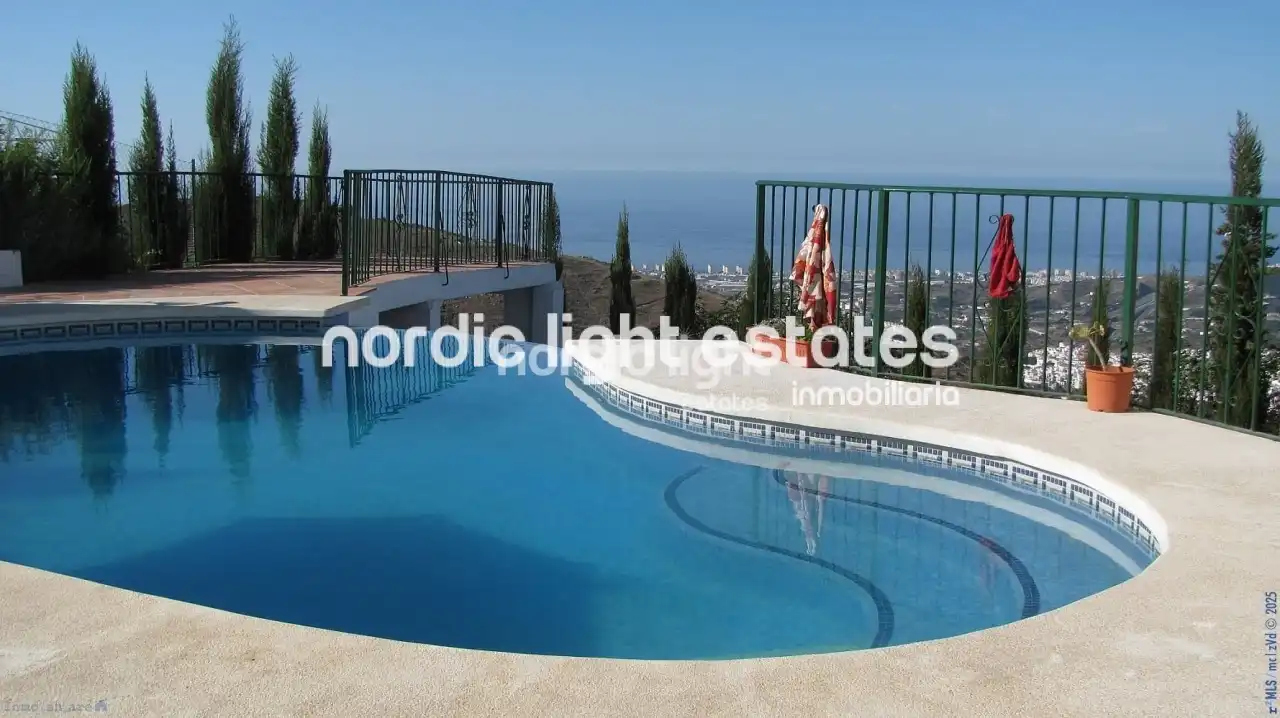 Casa amb piscina en venda a Torrox Pueblo, imagen 6