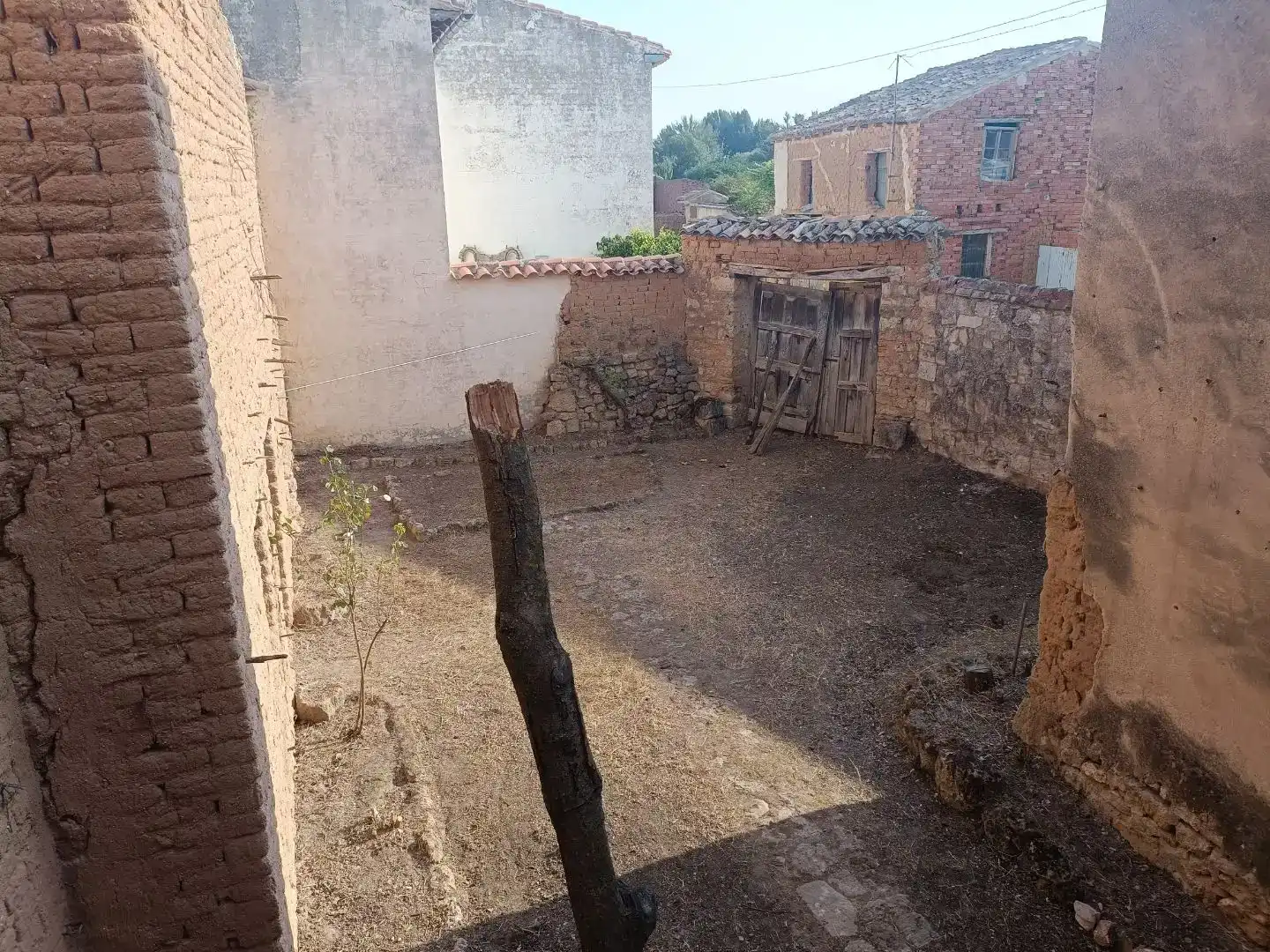 Casa adosada en venda en Villasandino amb Jardí privat, Traster i Moblat