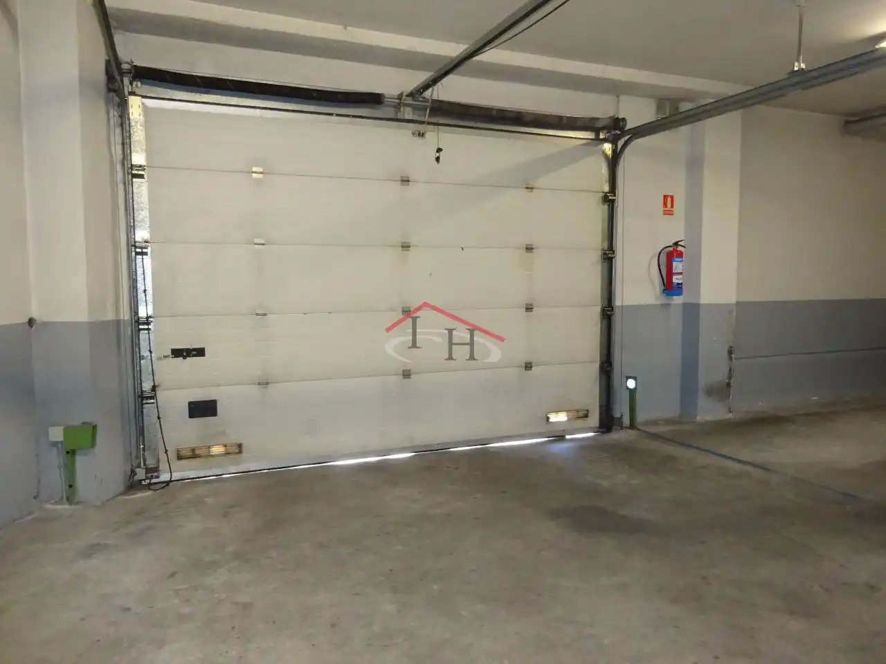 Parkplatz von Wohnung zur Miete in León Capital  mit Heizung, Parkett und Terrasse