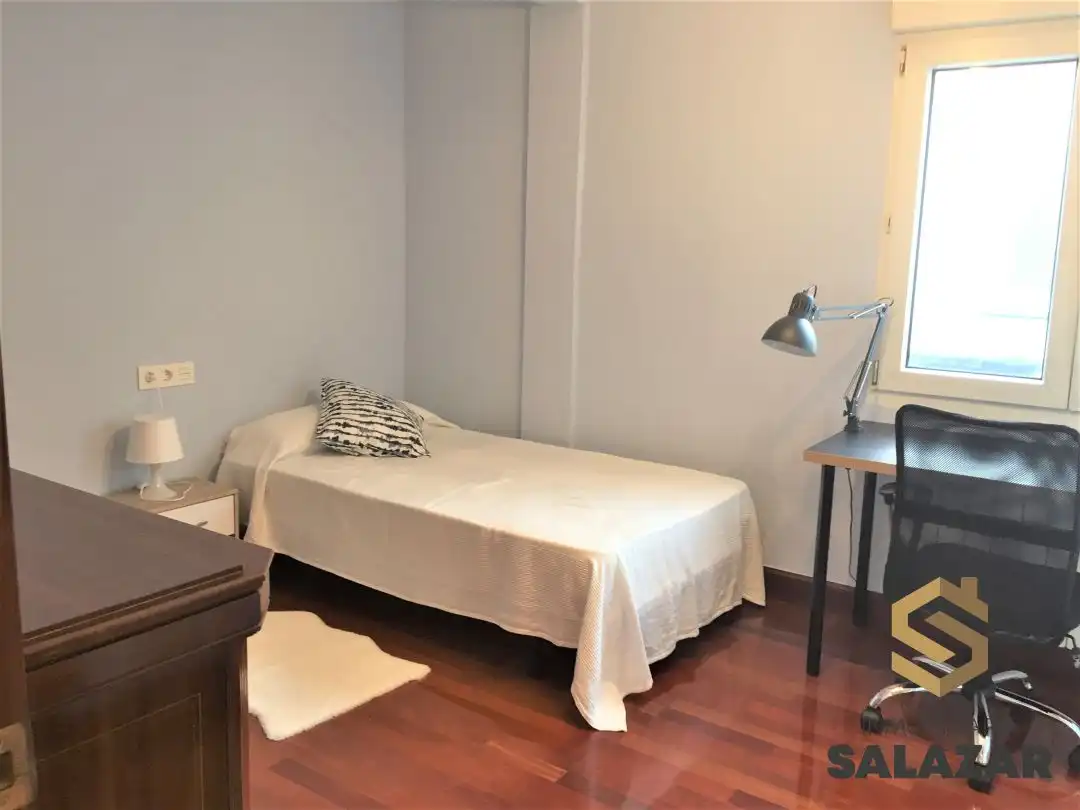Habitación de Piso de alquiler en Bilbao  con Calefacción