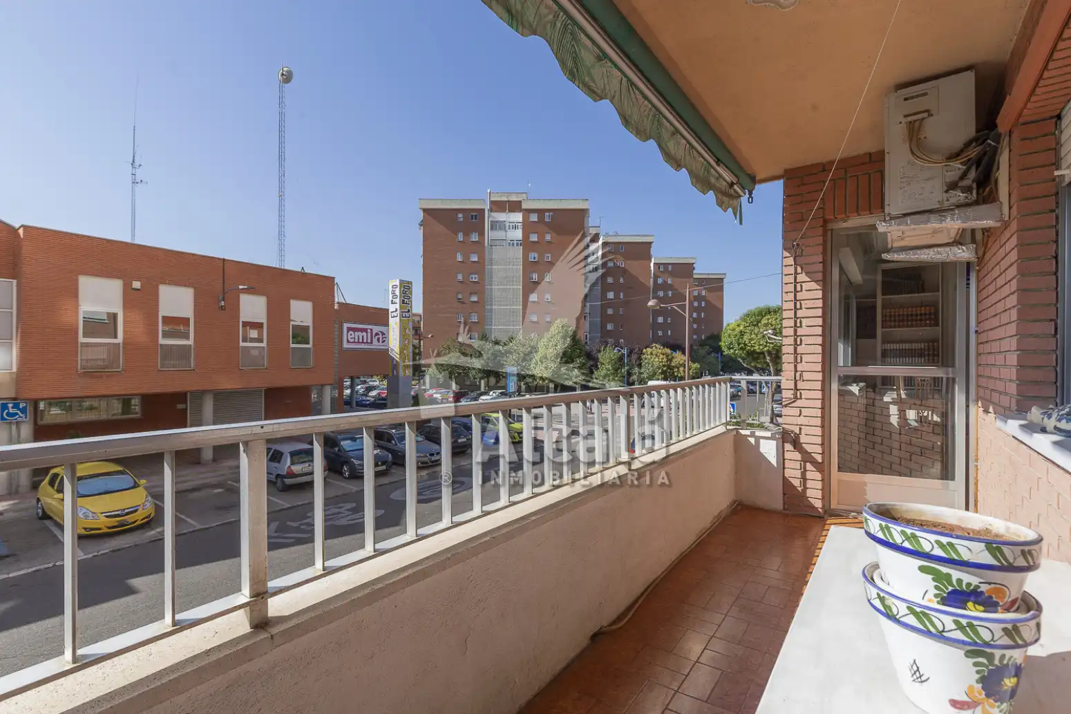 Vista exterior de Pis en venda en Azuqueca de Henares amb Calefacció i Terrassa