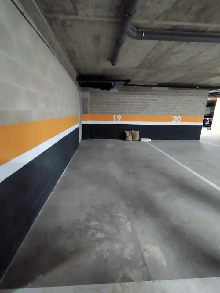 Parkplatz von Wohnung zum Verkauf in Zaragoza mit Klimaanlage, Heizung und Terrasse