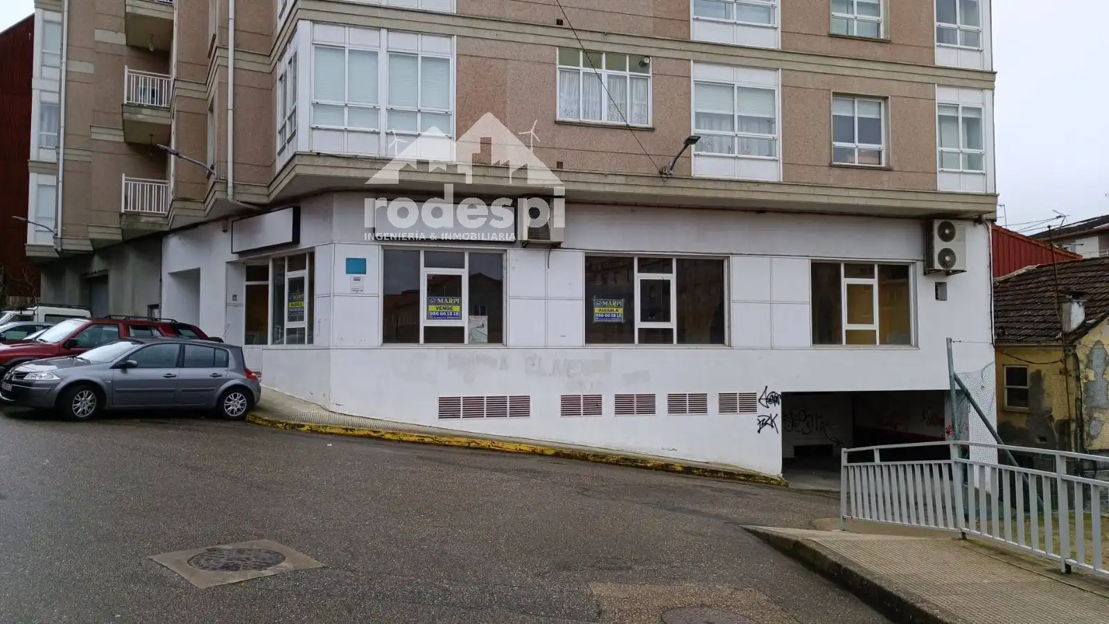 Local comercial en venda a Ponteareas