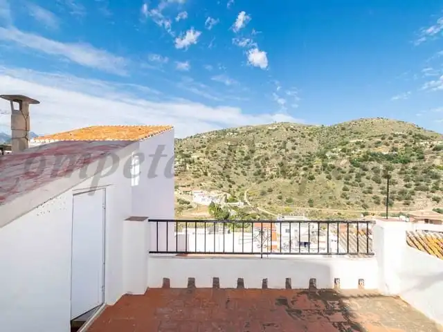 Casa adosada en venda a Torrox Pueblo