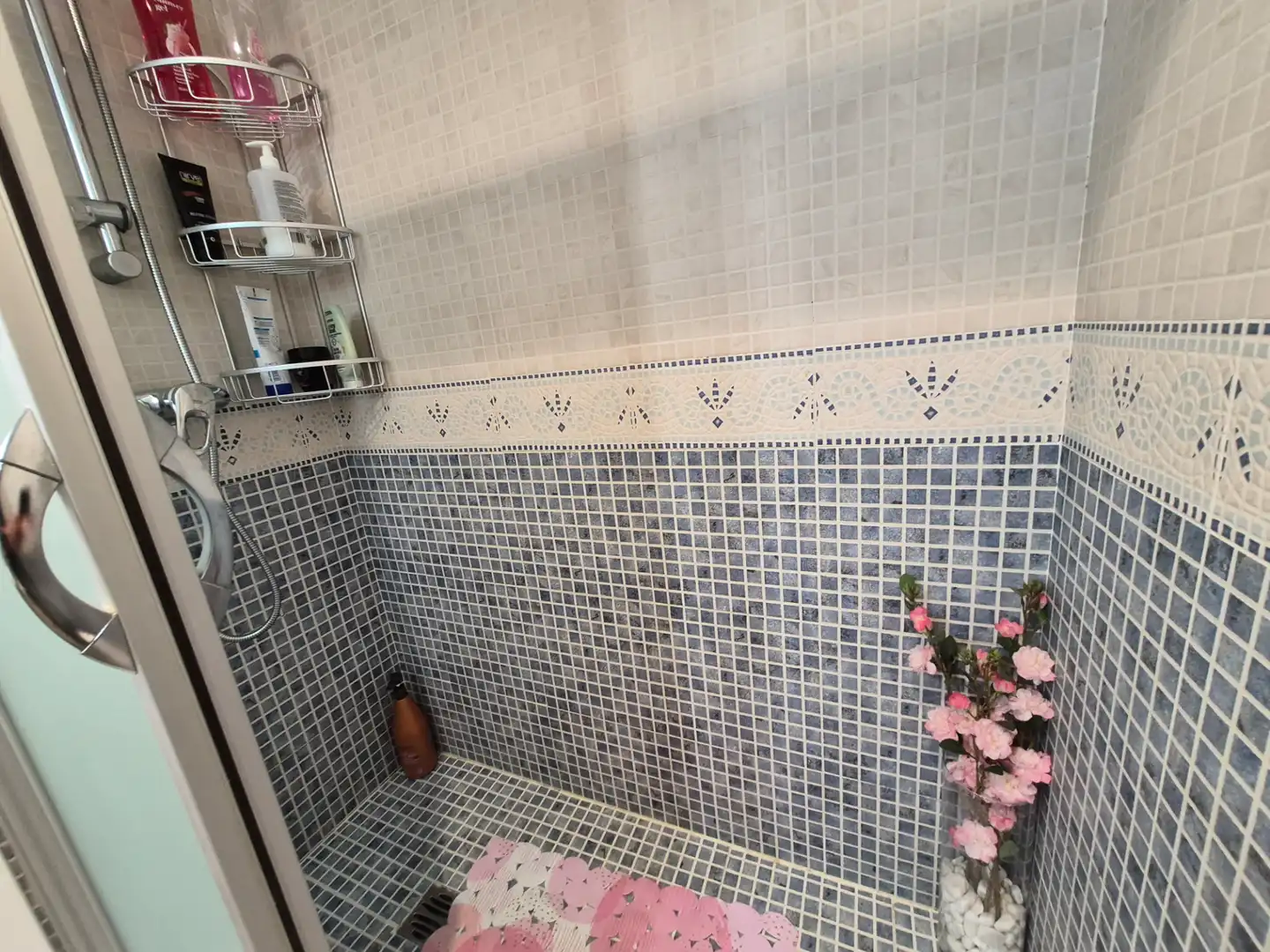 Badezimmer von Erdgeschoss zum Verkauf in Calella mit Klimaanlage, Heizung und Parkett