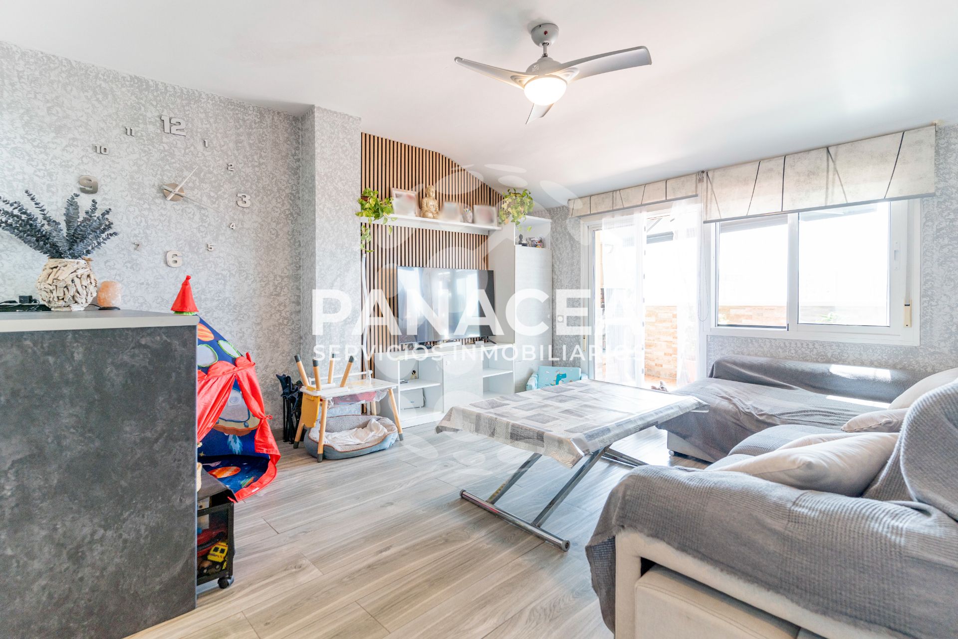 Bedroom of Flat for sale in Roquetas de Mar  with Terrace, Furnished and Oven