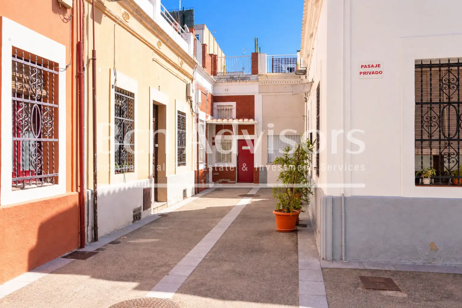 Vista exterior de Casa o xalet en venda en Barcelona amb Aire condicionat, Calefacció i Terrassa